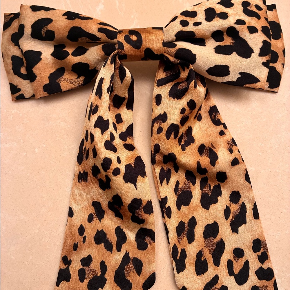 PacSun Leopard Print Hair Bow tie clip trendy viral